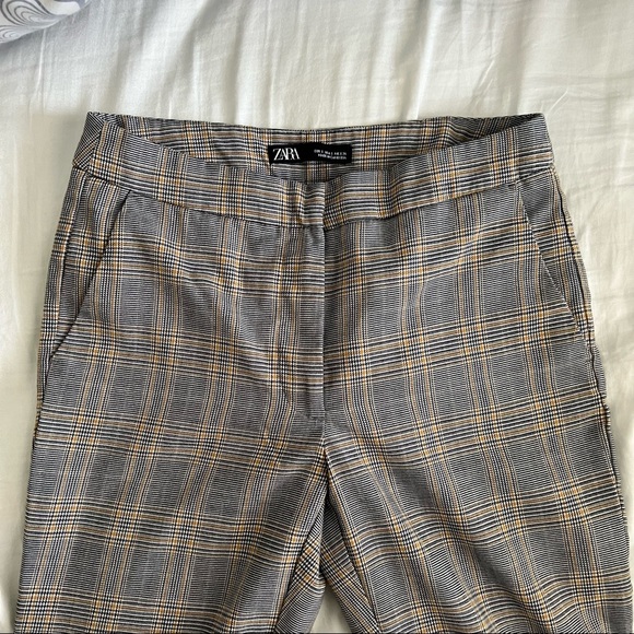 Zara Plaid Ankle Length Pants - Picture 2 of 4